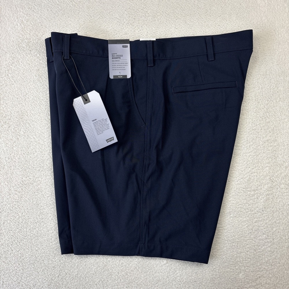 NEW LEVIS 'XX Chino Tech Shorts' Mens 44 Navy Blue Stretch Lightweight 7.5" NWT